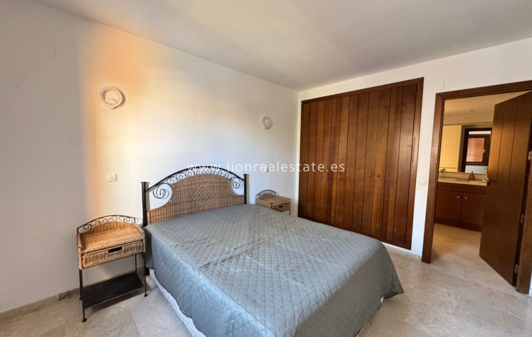 Перепродажа - Квартира / квартира - Punta Prima