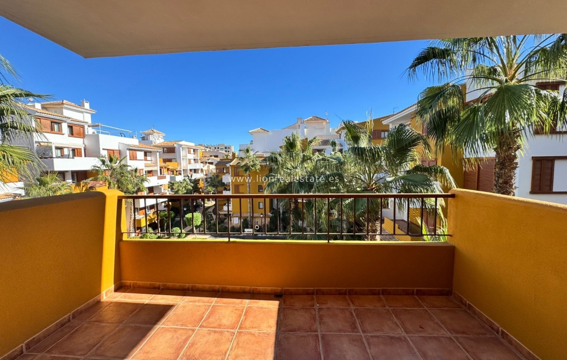 Перепродажа - Квартира / квартира - Punta Prima