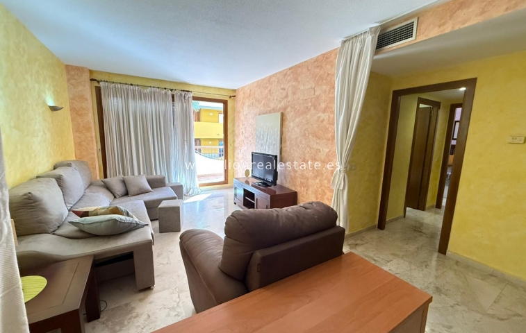 Перепродажа - Квартира / квартира - Punta Prima