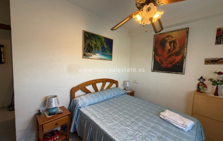 Перепродажа - Квартира / квартира - Punta Prima