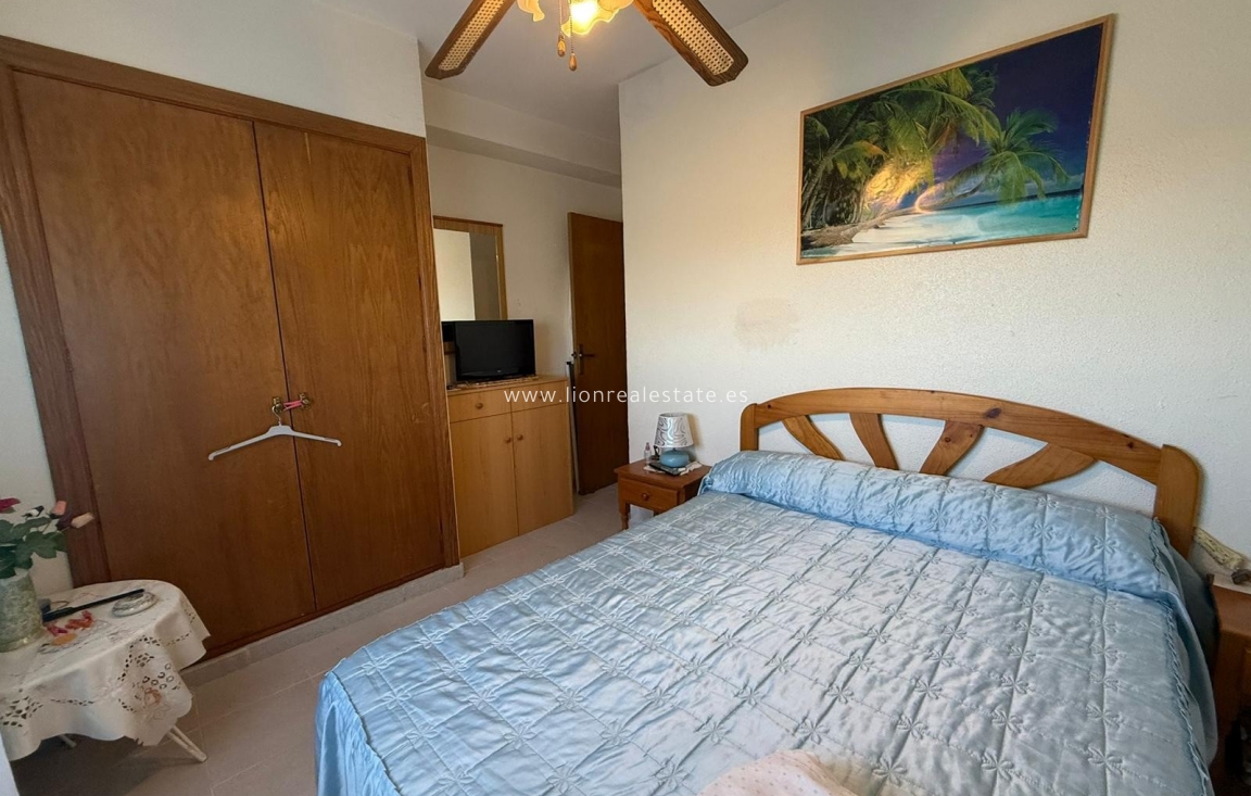 Перепродажа - Квартира / квартира - Punta Prima