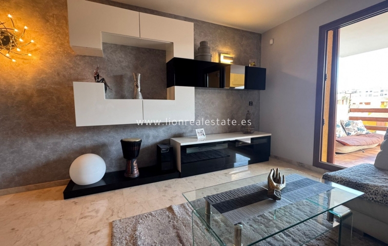 Перепродажа - Квартира / квартира - Punta Prima