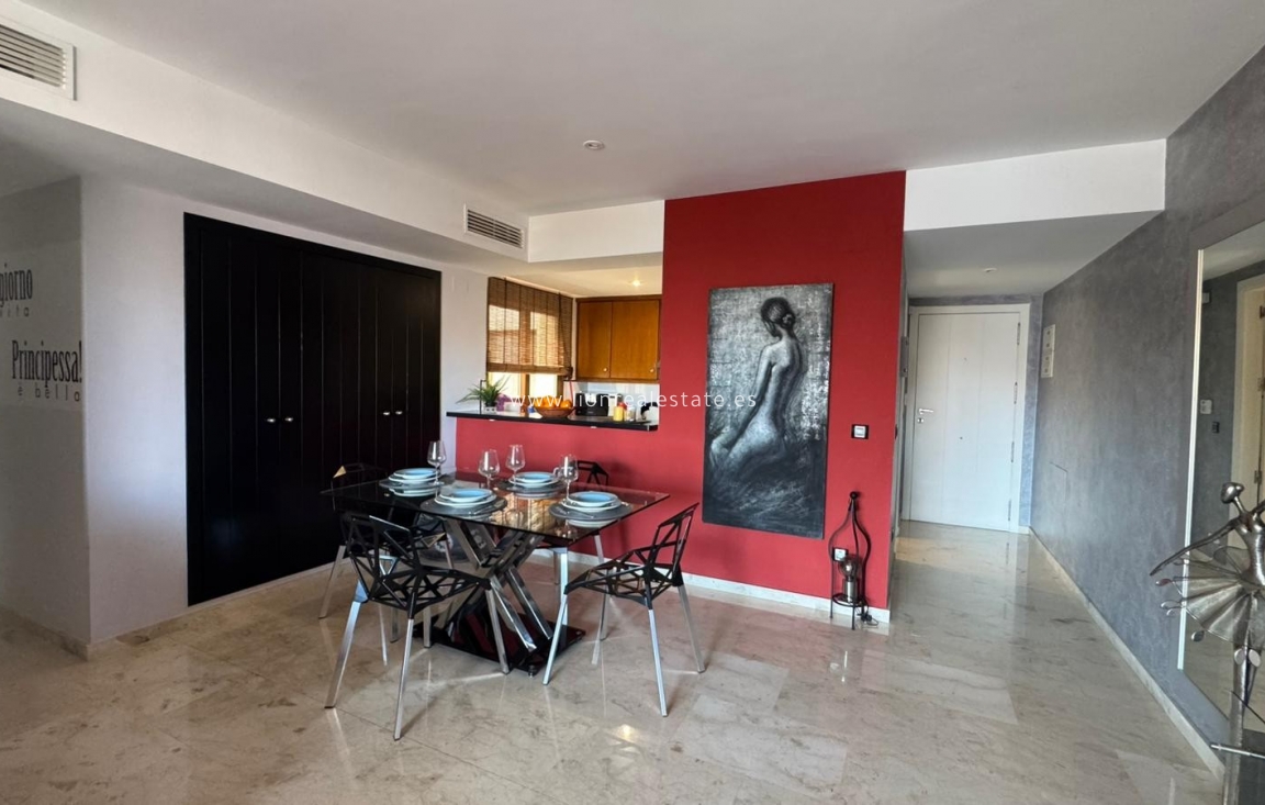 Перепродажа - Квартира / квартира - Punta Prima