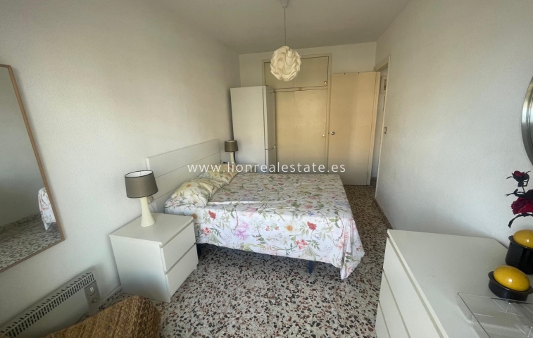 Перепродажа - Квартира / квартира - Punta Prima