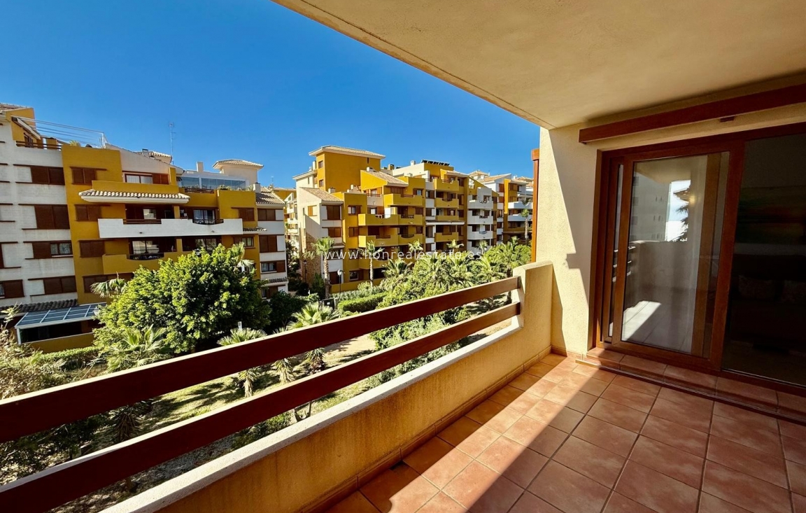 Перепродажа - Квартира / квартира - Punta Prima