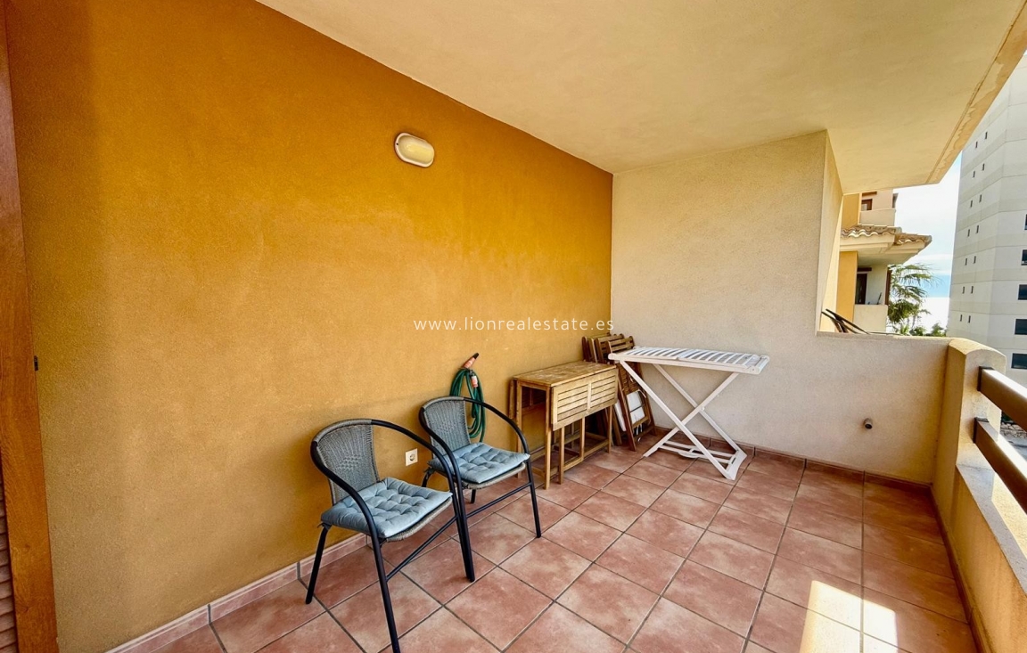 Перепродажа - Квартира / квартира - Punta Prima