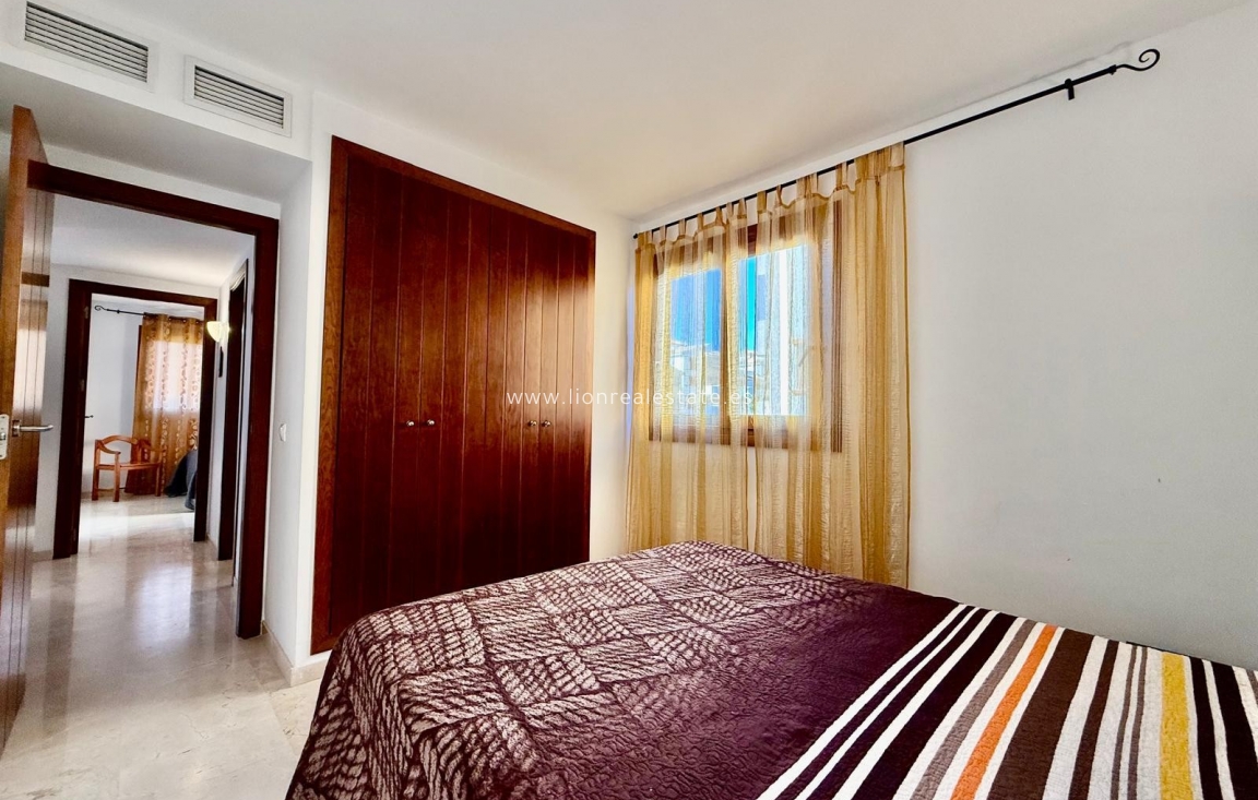 Перепродажа - Квартира / квартира - Punta Prima