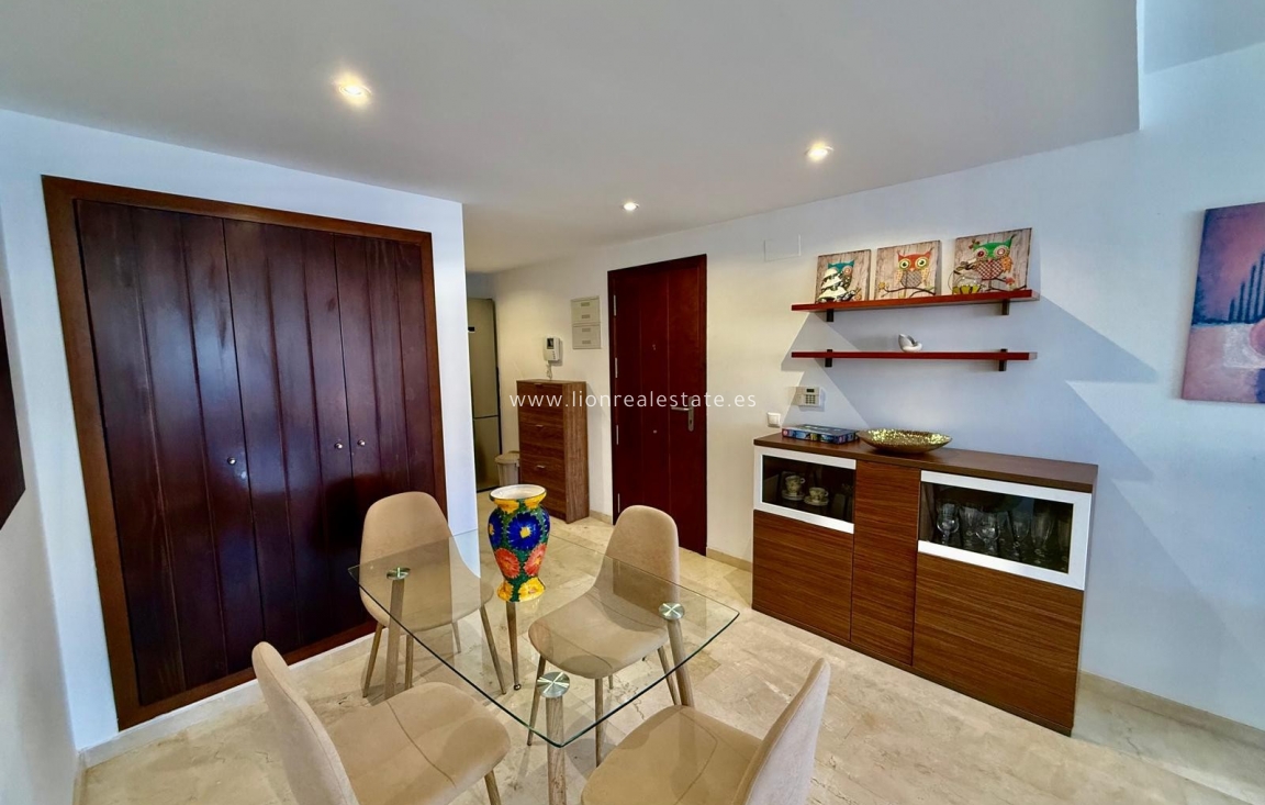 Перепродажа - Квартира / квартира - Punta Prima