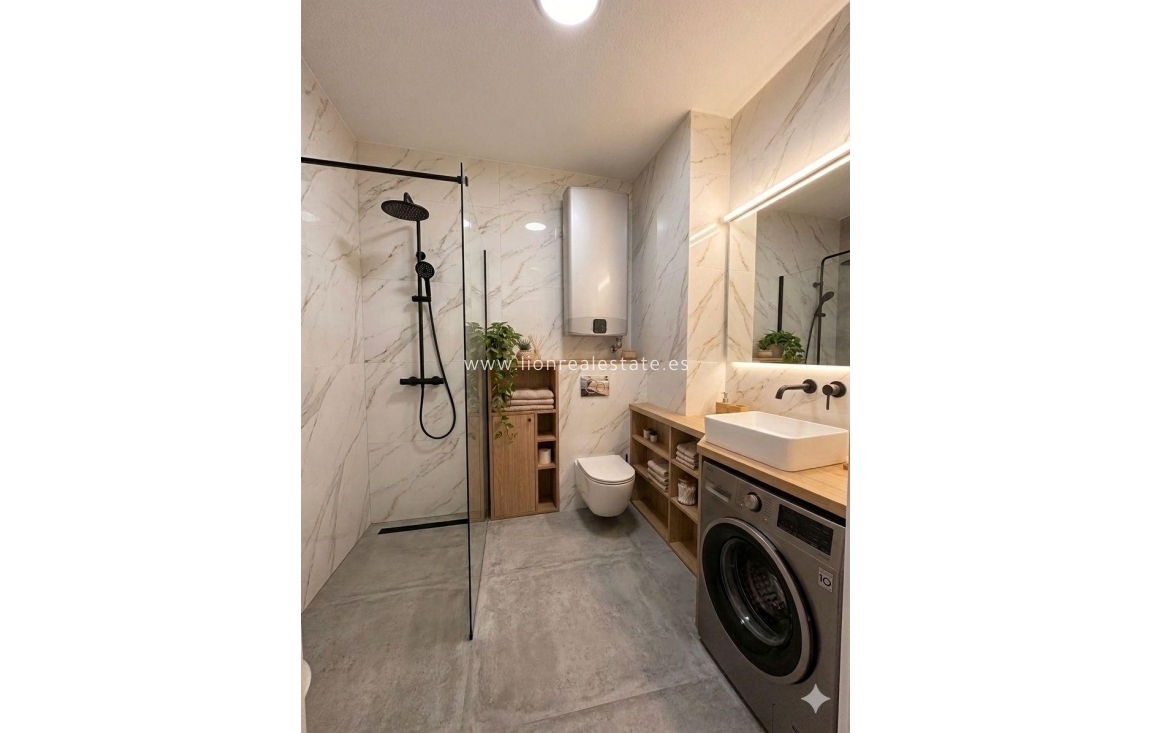Перепродажа - Квартира / квартира - Punta Prima