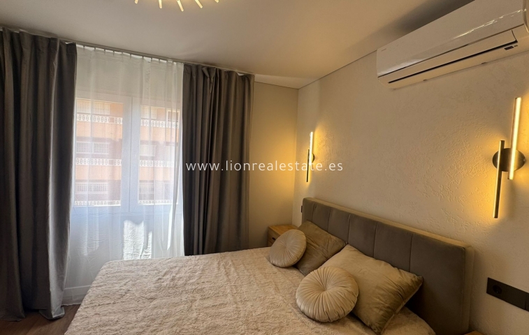 Перепродажа - Квартира / квартира - Punta Prima
