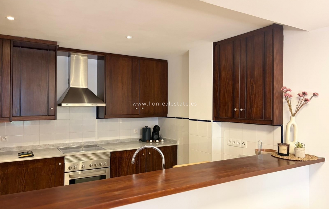 Перепродажа - Квартира / квартира - Punta Prima
