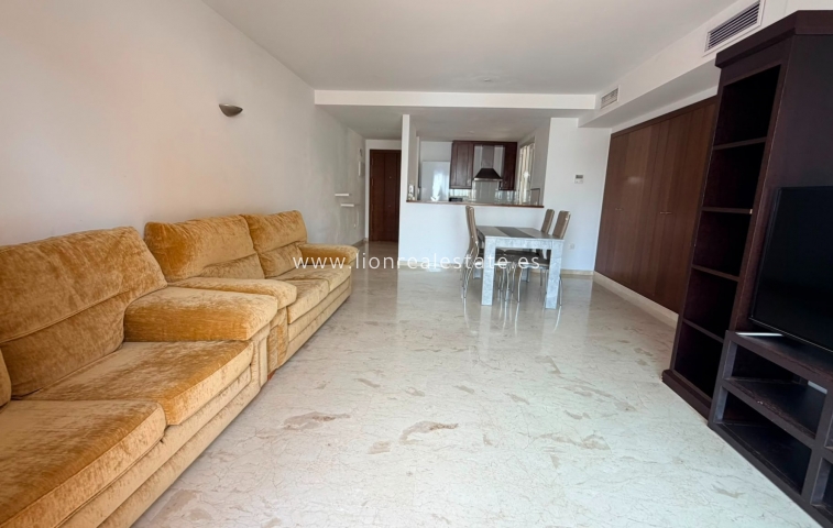 Перепродажа - Квартира / квартира - Punta Prima