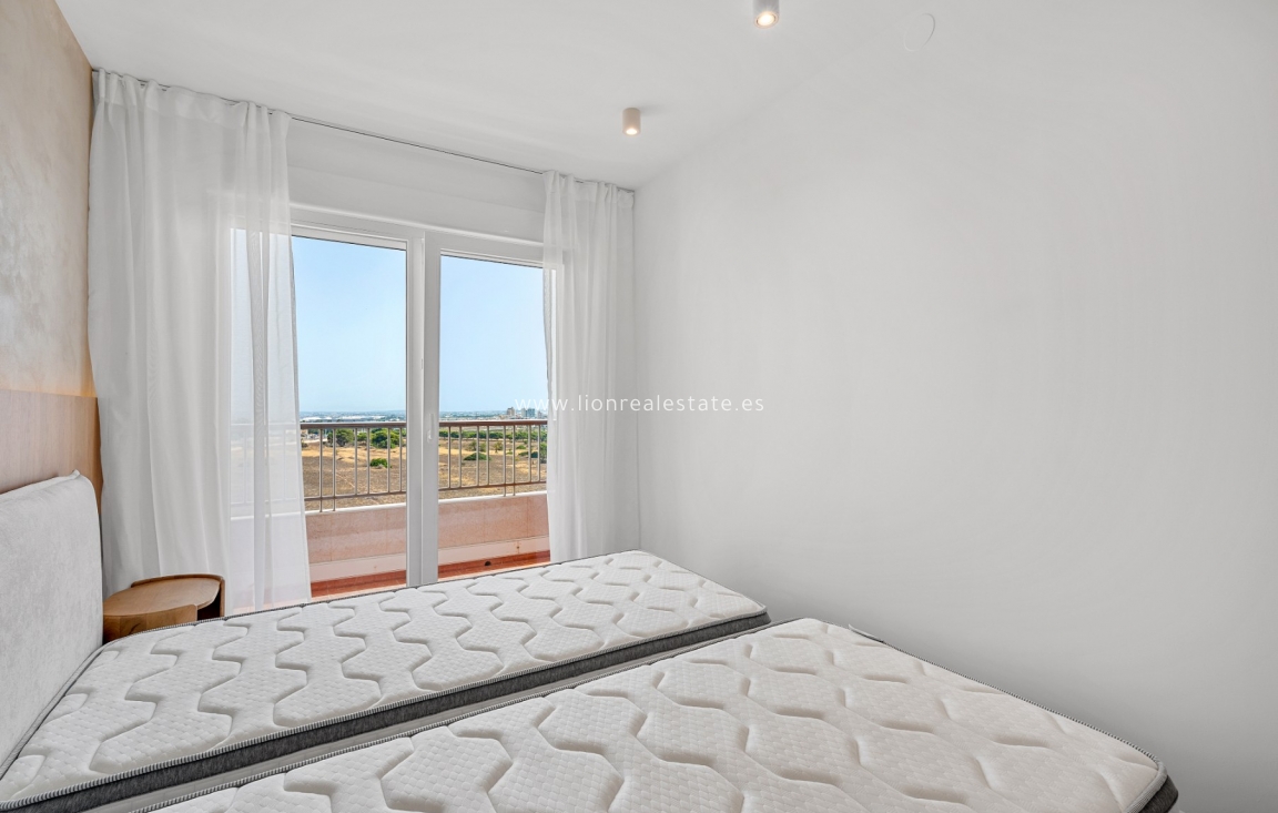 Перепродажа - Квартира / квартира - Punta Prima