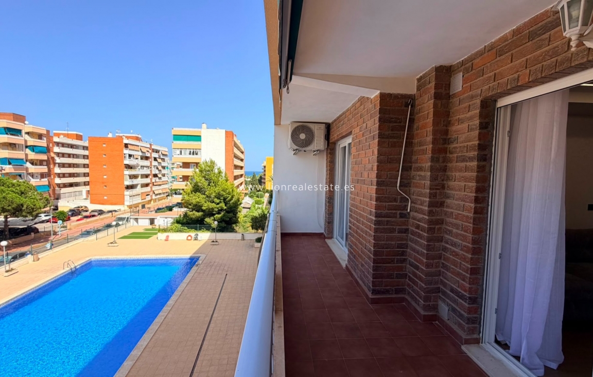 Перепродажа - Квартира / квартира - Punta Prima