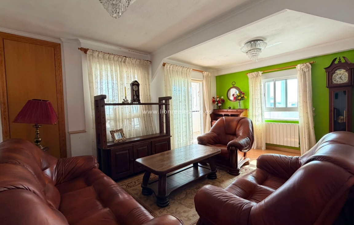 Перепродажа - Квартира / квартира - Punta Prima