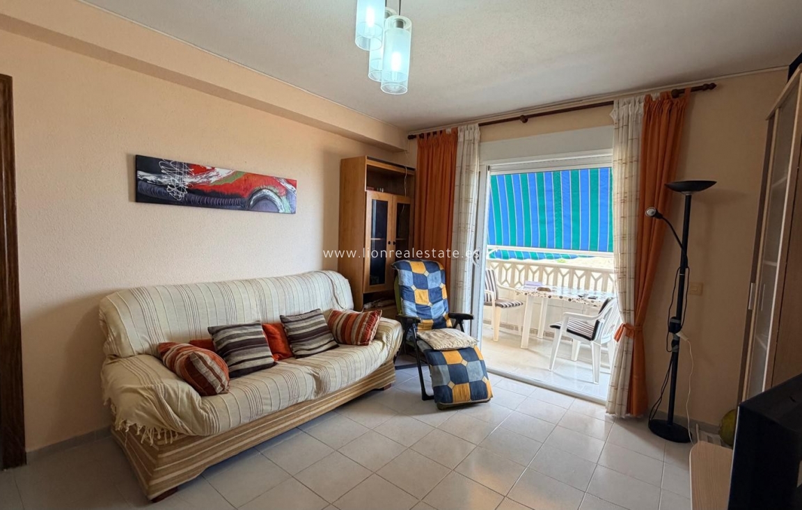 Перепродажа - Квартира / квартира - Punta Prima