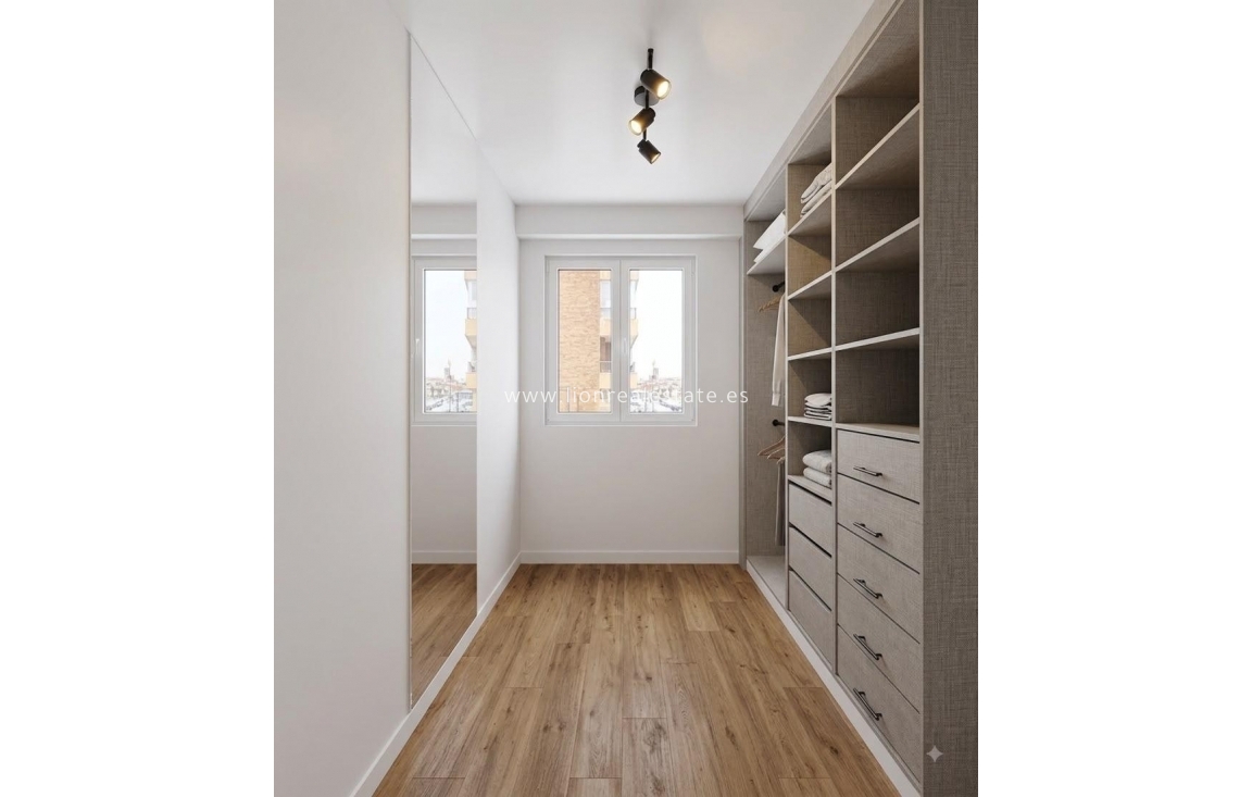 Перепродажа - Квартира / квартира - Punta Prima