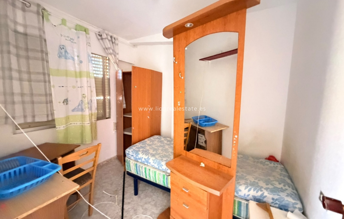 Перепродажа - Квартира / квартира - Punta Prima