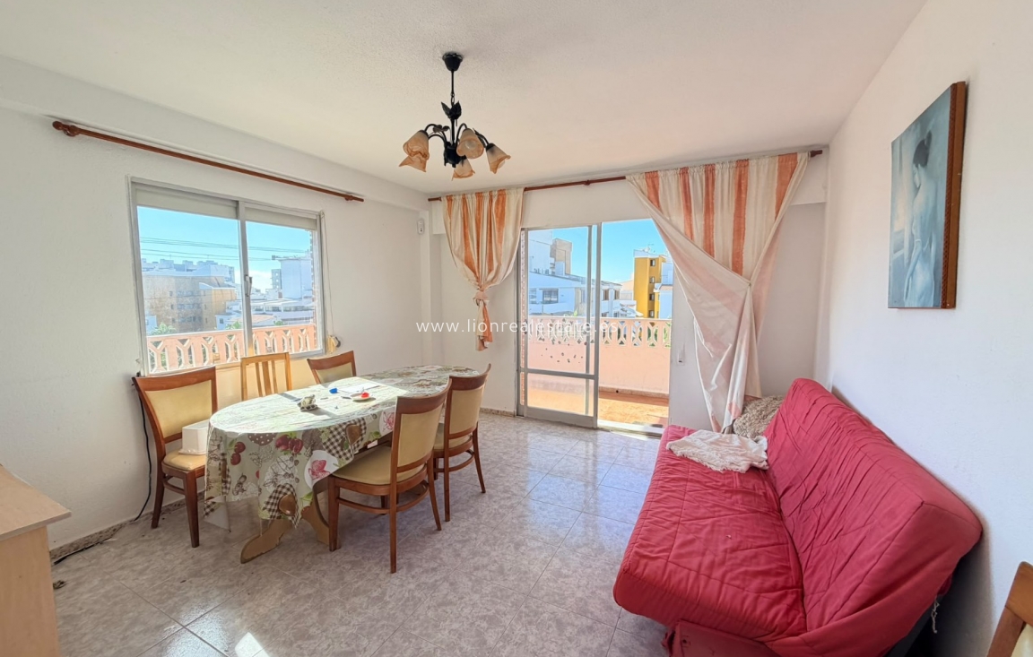 Перепродажа - Квартира / квартира - Punta Prima
