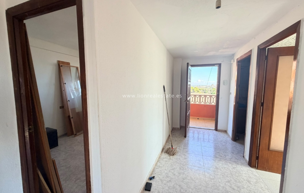 Перепродажа - Квартира / квартира - Punta Prima