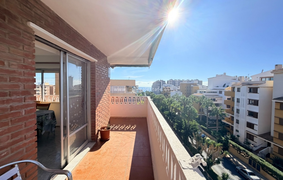Перепродажа - Квартира / квартира - Punta Prima