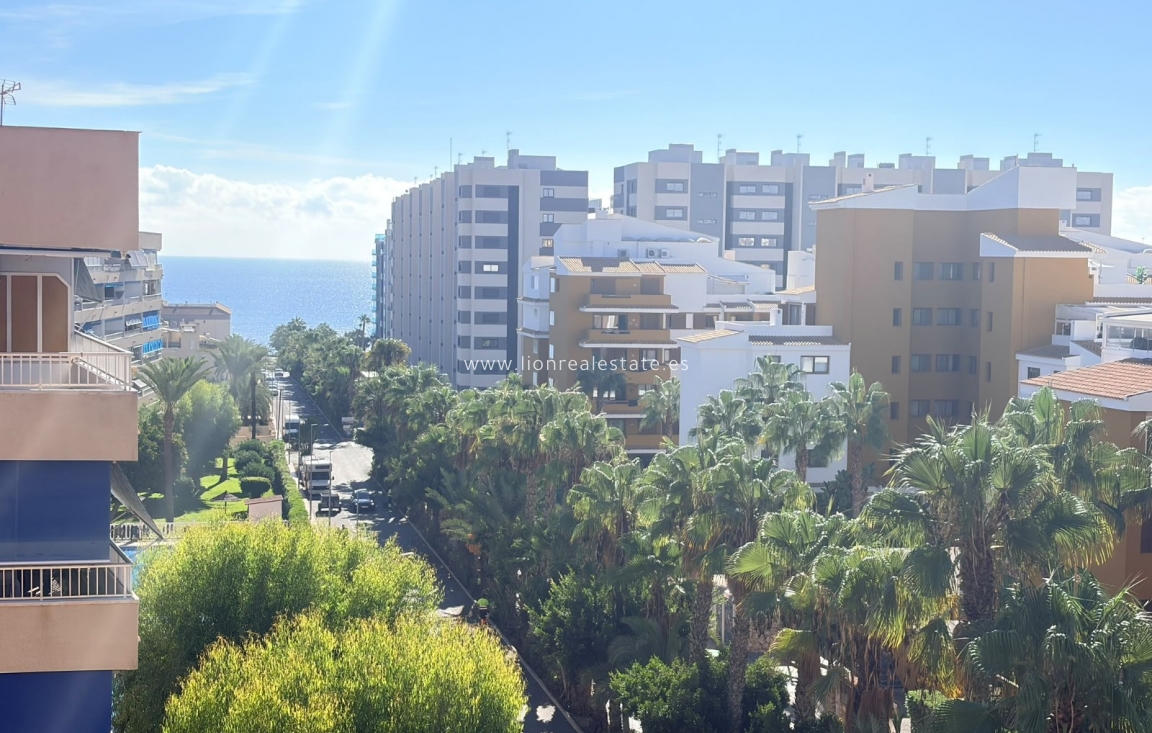 Перепродажа - Квартира / квартира - Punta Prima