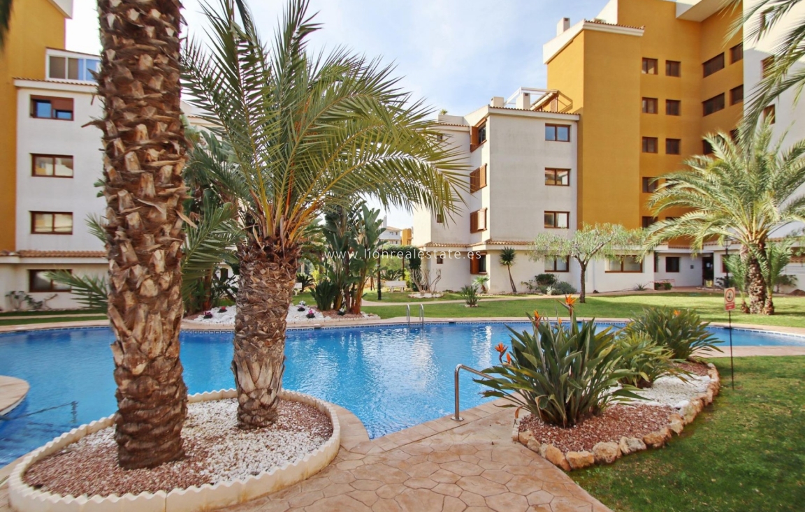 Перепродажа - Квартира / квартира - Punta Prima
