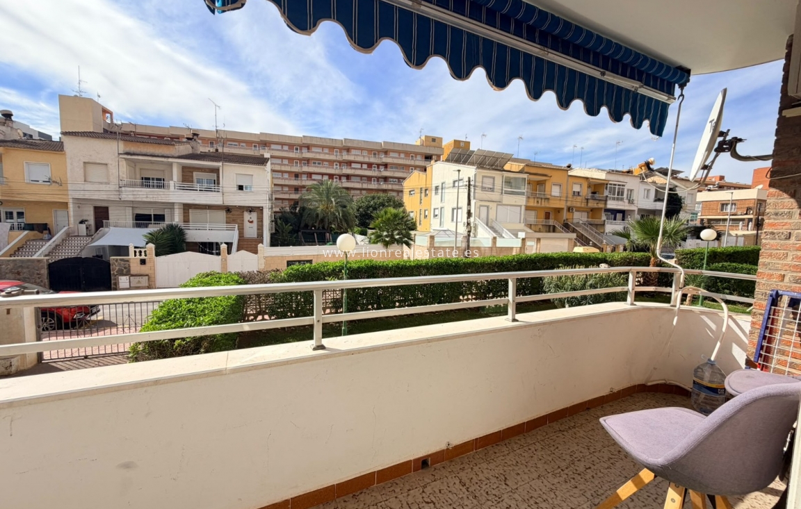 Перепродажа - Квартира / квартира - Punta Prima