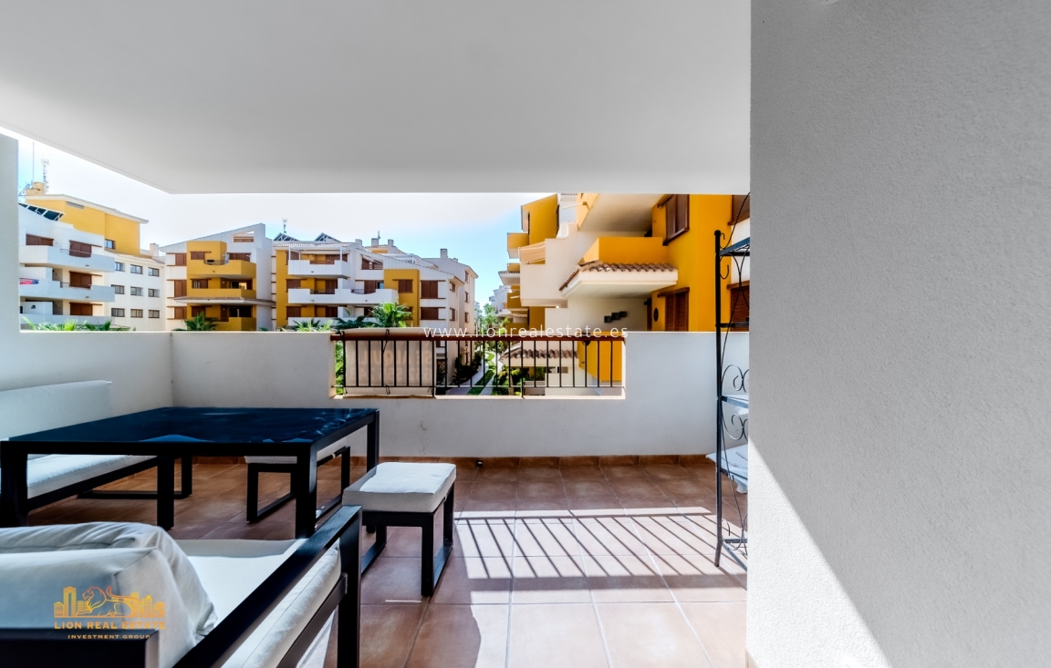 Перепродажа - Квартира / квартира - Punta Prima