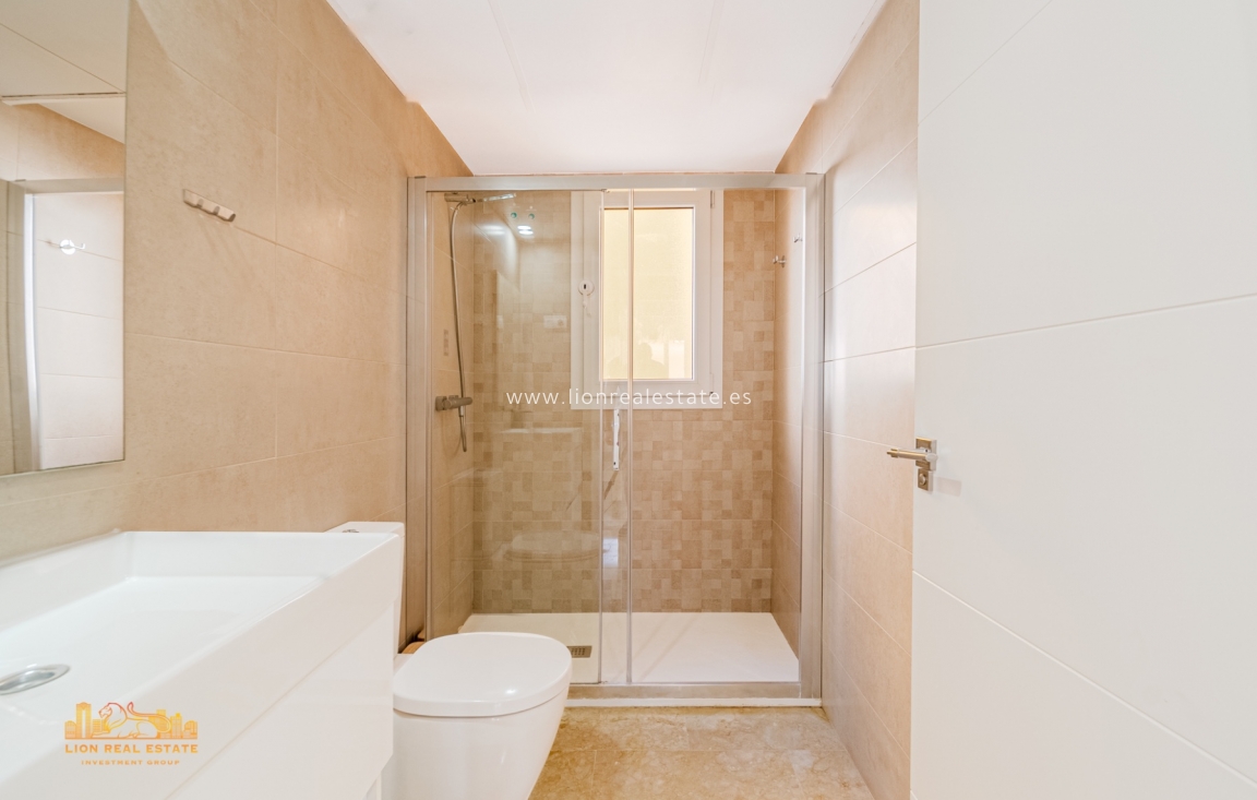 Перепродажа - Квартира / квартира - Punta Prima