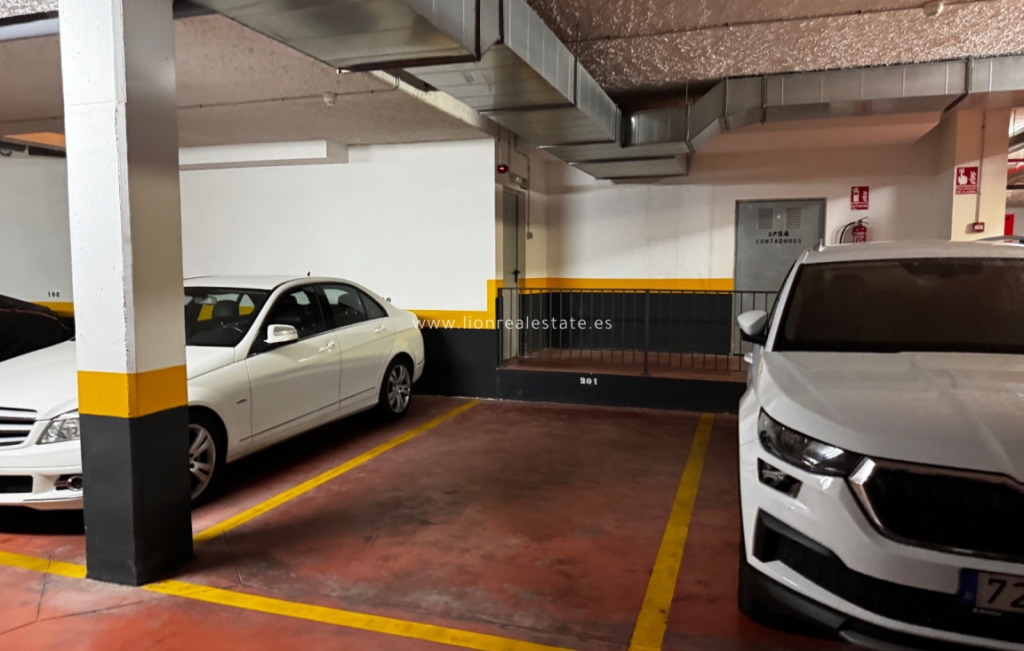 Перепродажа - Квартира / квартира - Punta Prima