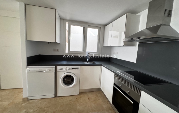 Перепродажа - Квартира / квартира - Punta Prima