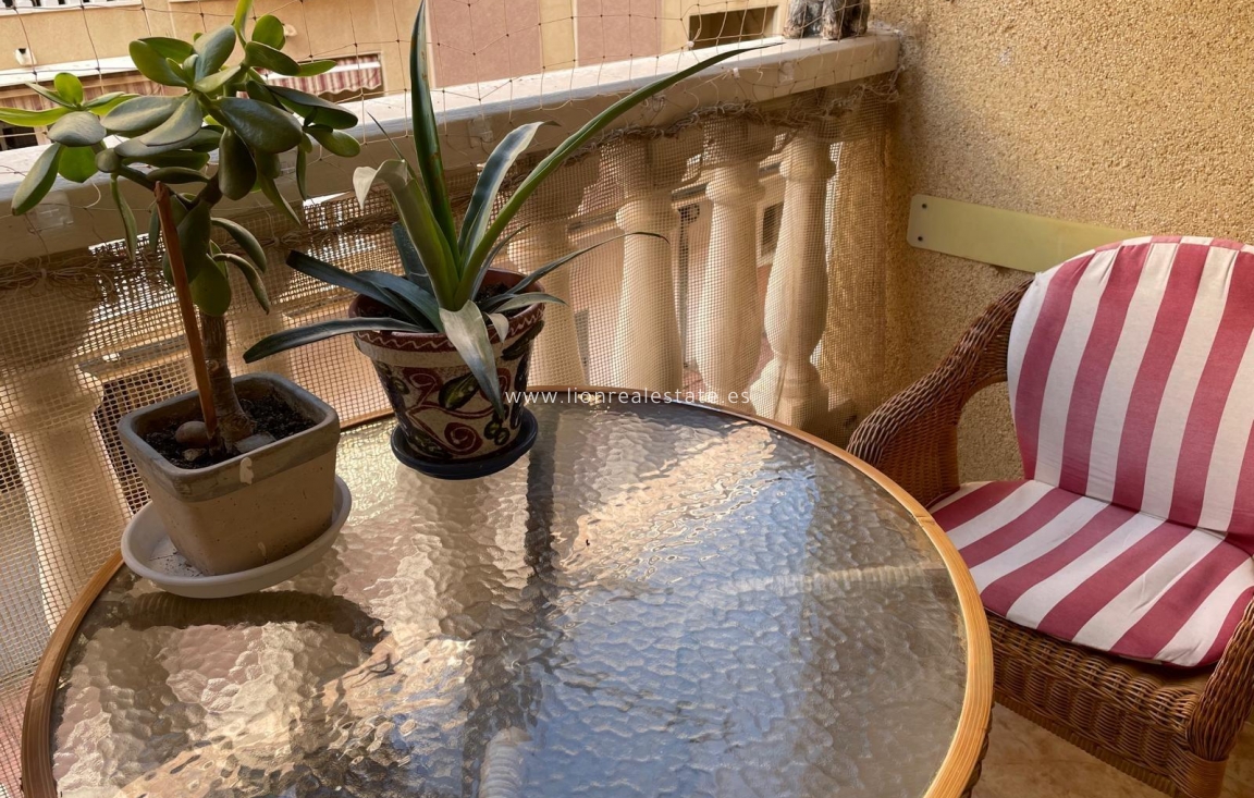 Перепродажа - Квартира / квартира - Torrevieja - Centro