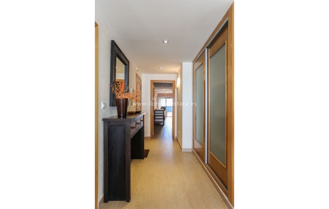 Перепродажа - Квартира / квартира - Torrevieja - Centro