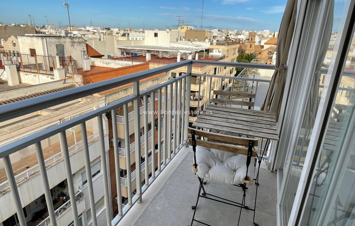 Перепродажа - Квартира / квартира - Torrevieja - Centro