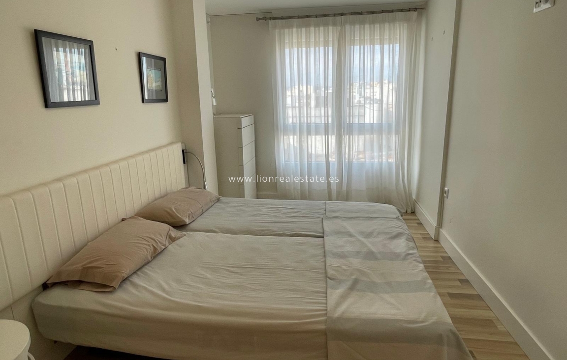 Перепродажа - Квартира / квартира - Torrevieja - Centro
