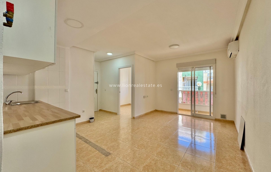 Перепродажа - Квартира / квартира - Torrevieja - Centro
