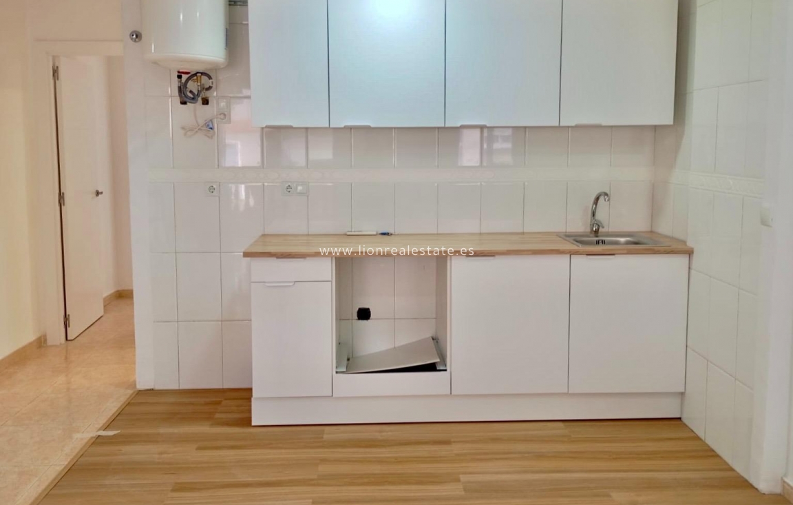 Перепродажа - Квартира / квартира - Torrevieja - Centro