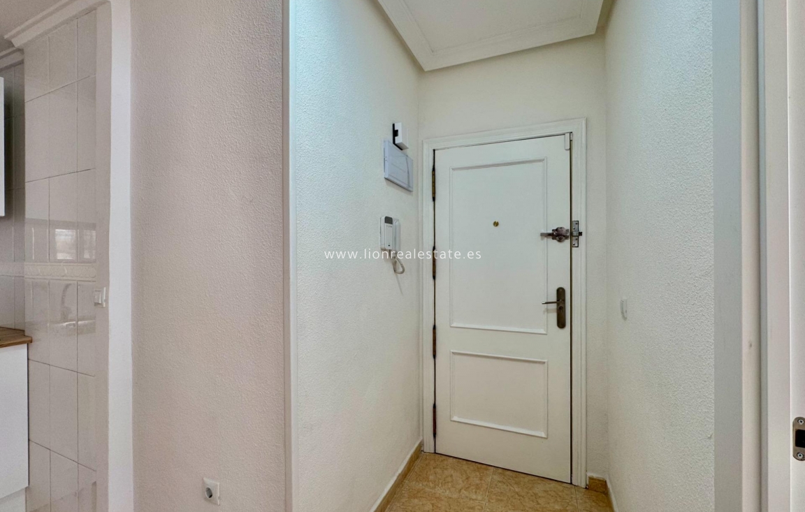 Перепродажа - Квартира / квартира - Torrevieja - Centro