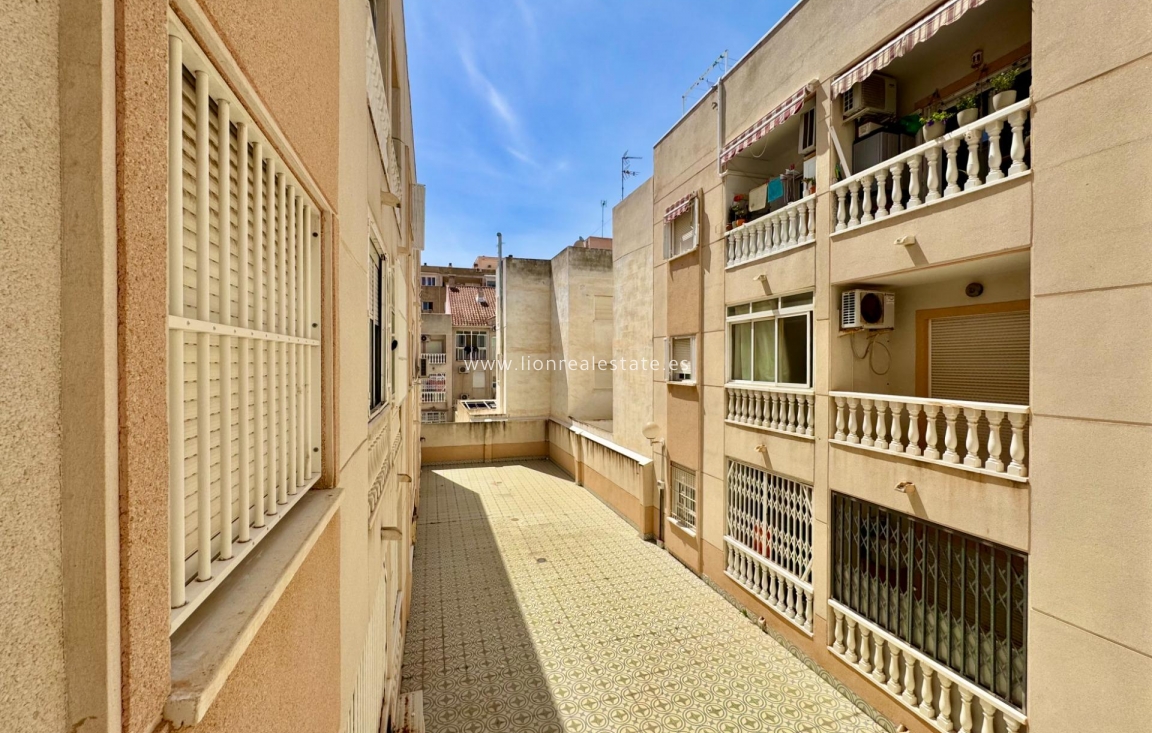 Перепродажа - Квартира / квартира - Torrevieja - Centro