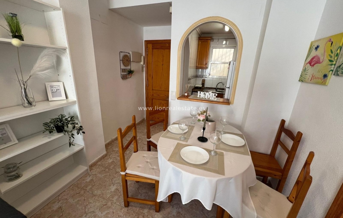 Перепродажа - Квартира / квартира - Torrevieja - Centro