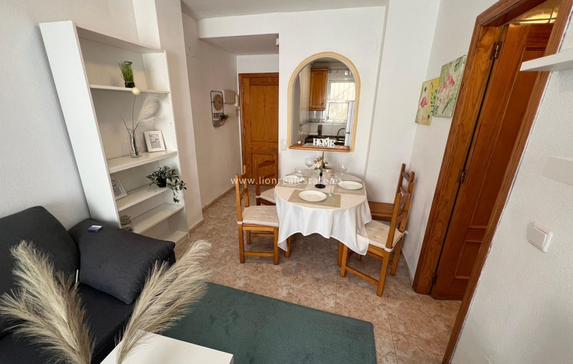 Перепродажа - Квартира / квартира - Torrevieja - Centro