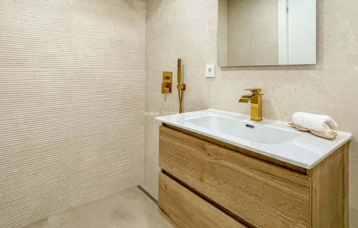 Перепродажа - Квартира / квартира - Torrevieja - El Acequión - Los Náufragos