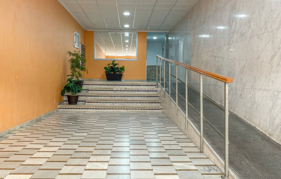 Перепродажа - Квартира / квартира - Torrevieja - El Acequión - Los Náufragos