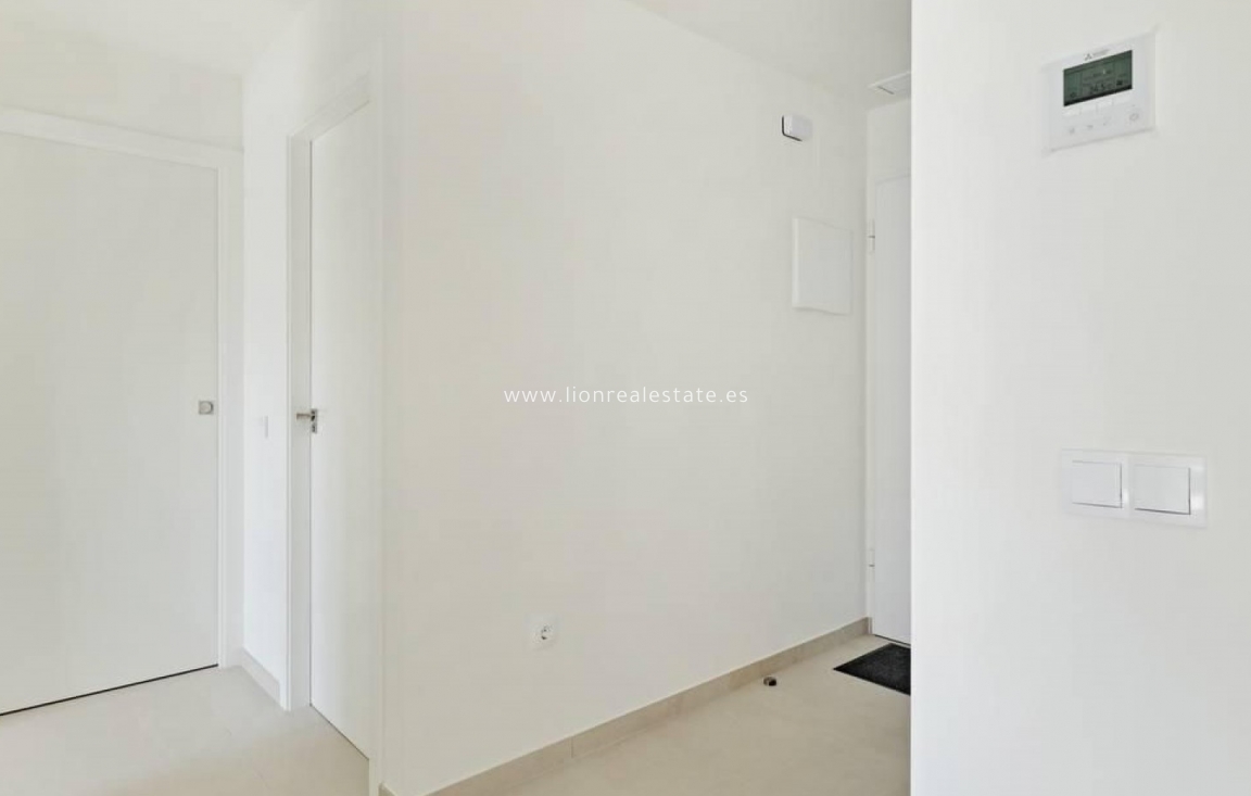 Перепродажа - Квартира / квартира - Torrevieja - La Veleta