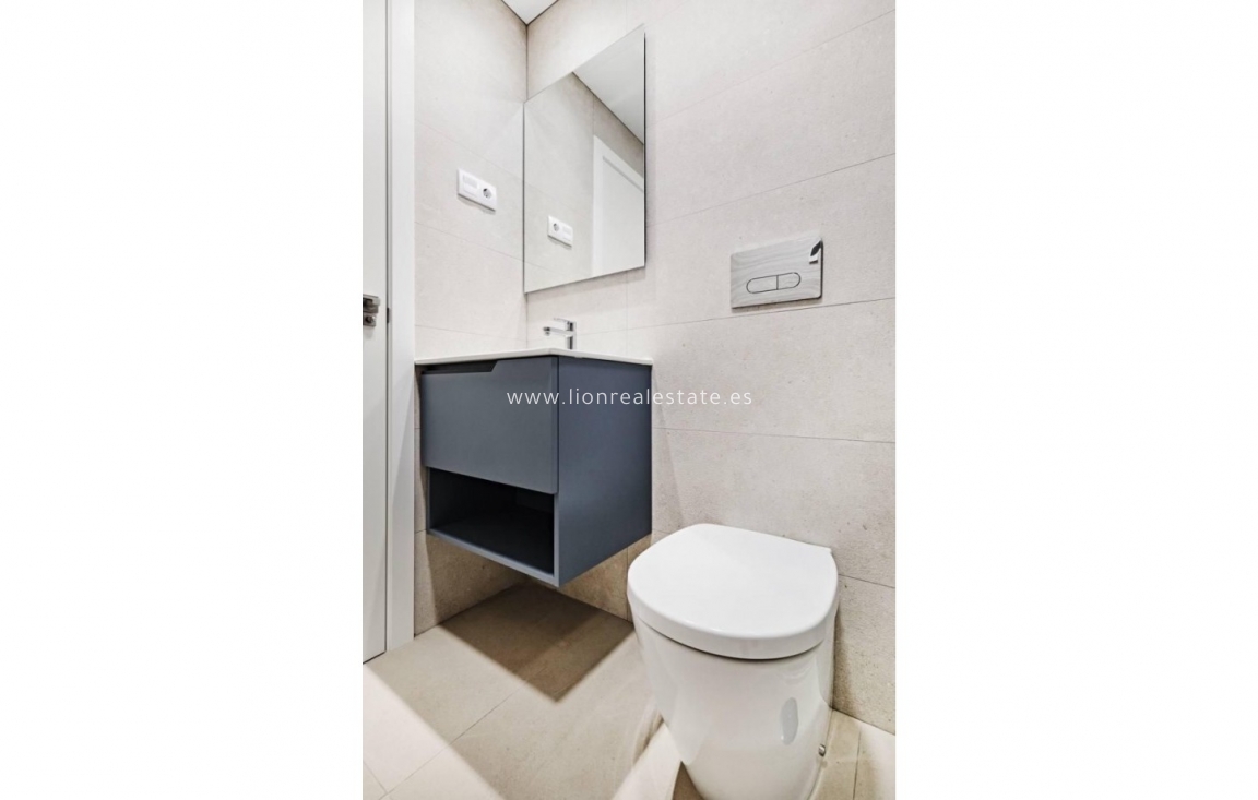 Перепродажа - Квартира / квартира - Torrevieja - La Veleta