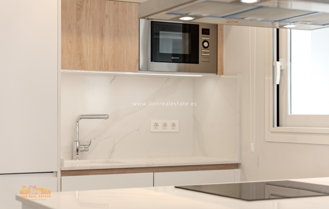 Перепродажа - Квартира / квартира - Torrevieja - Los Locos