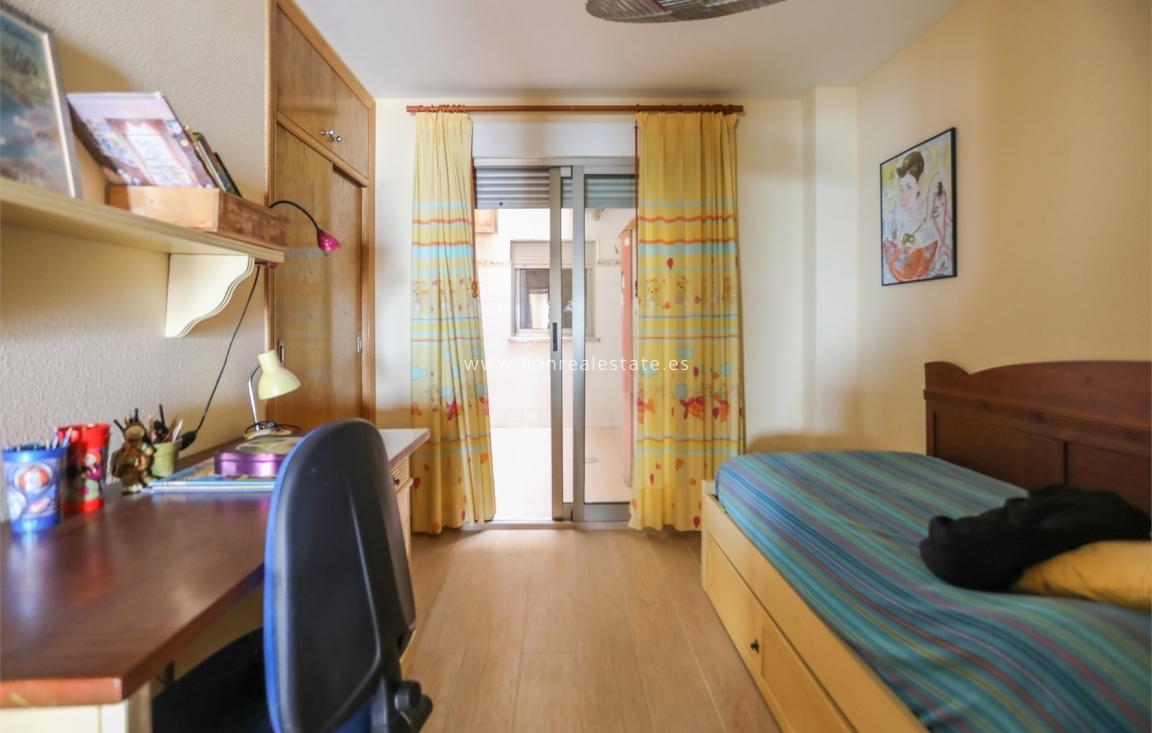 Перепродажа - Квартира / квартира - Torrevieja - Playa de los Locos