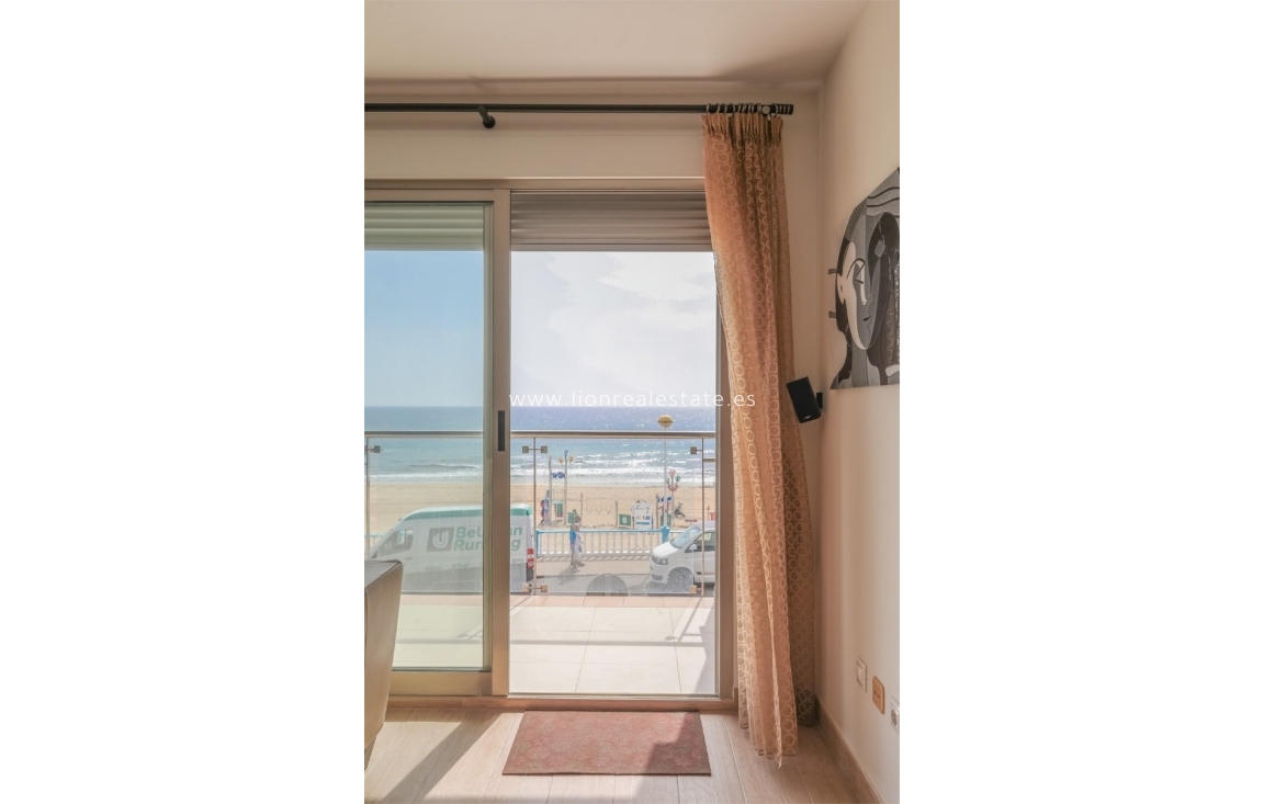 Перепродажа - Квартира / квартира - Torrevieja - Playa de los Locos