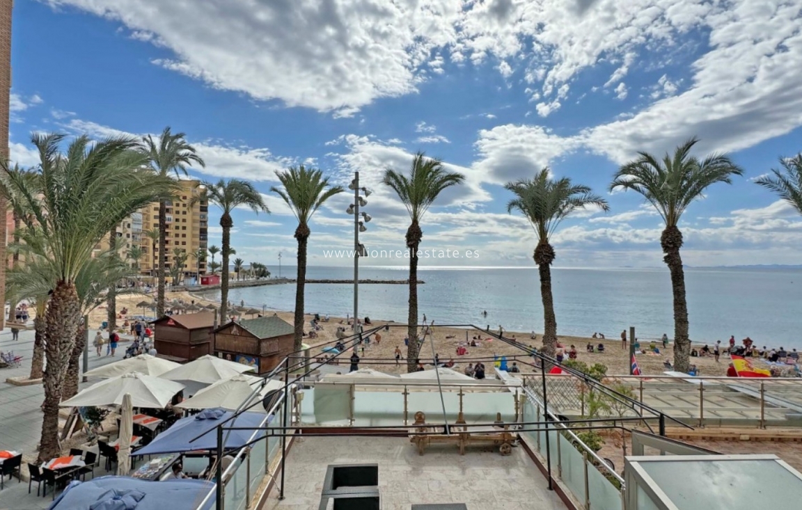 Перепродажа - Квартира / квартира - Torrevieja - Playa del Cura